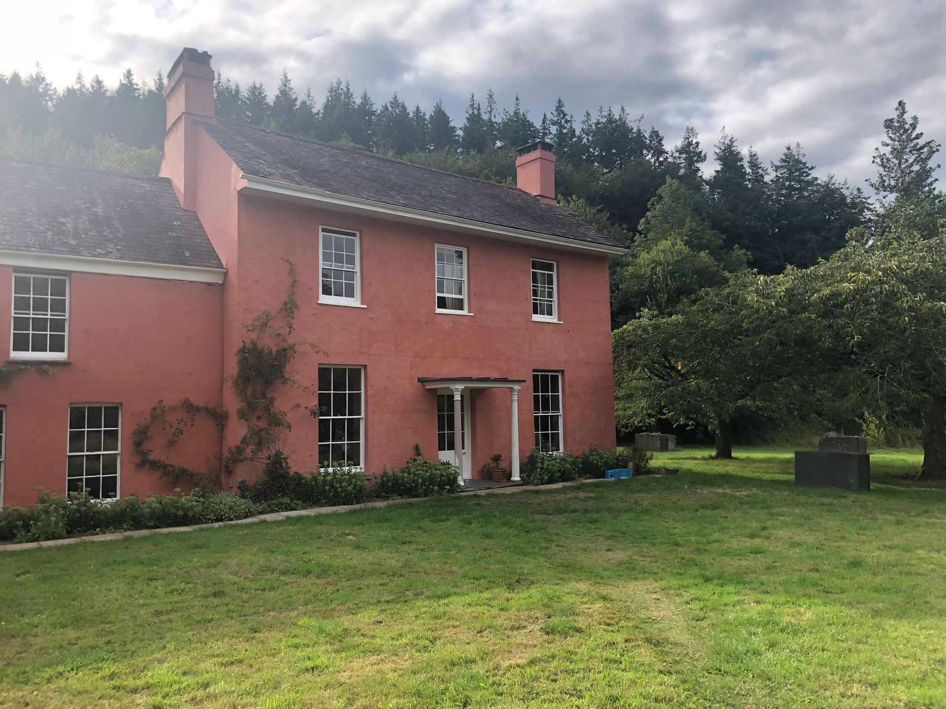 Detail work by experienced Totnes painter and decorator