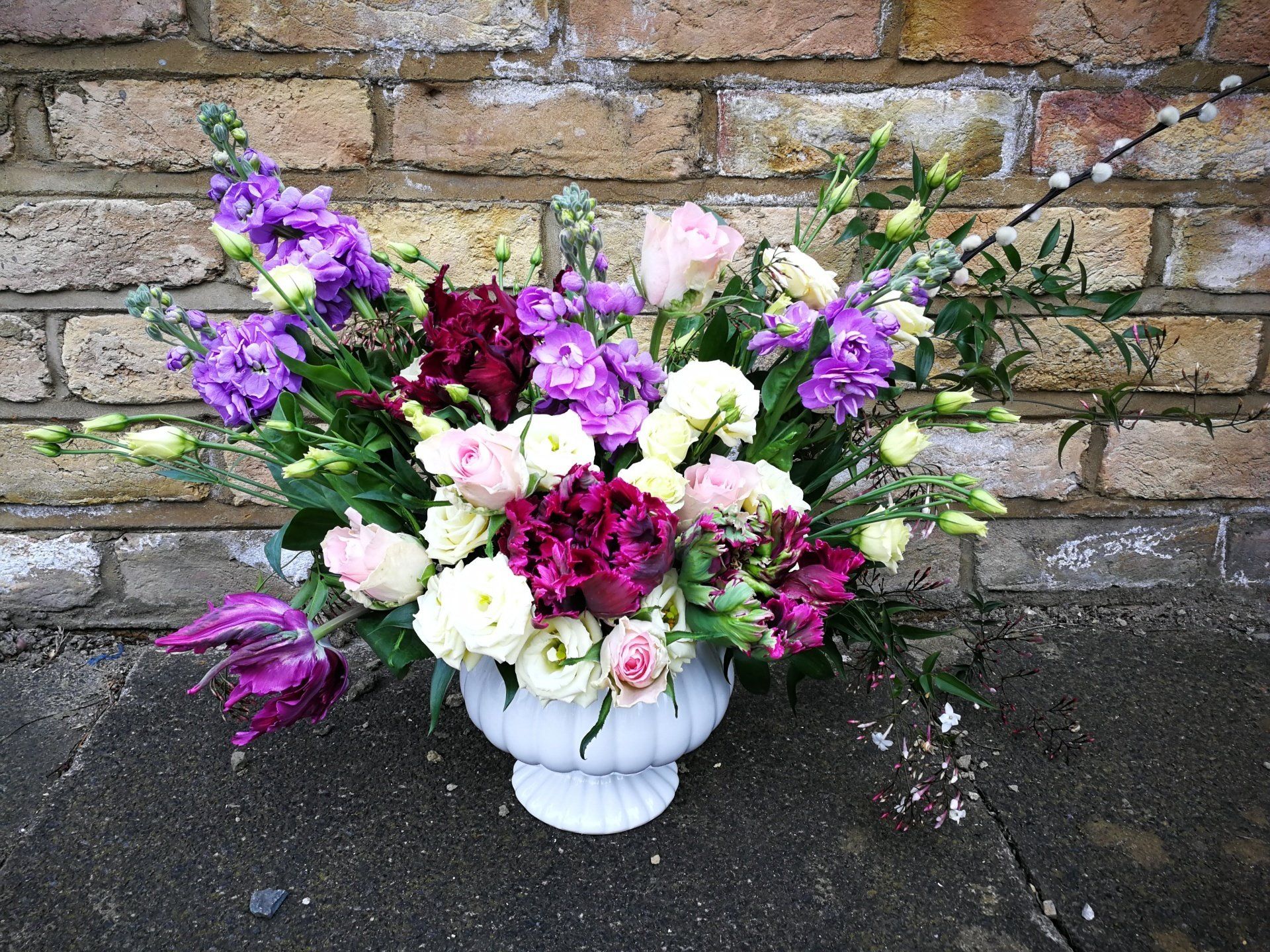 Cambridge Flower school
Botanical Workshops Cambridge
Cambridge Floristry Workshops
Sustainable Flower Workshops