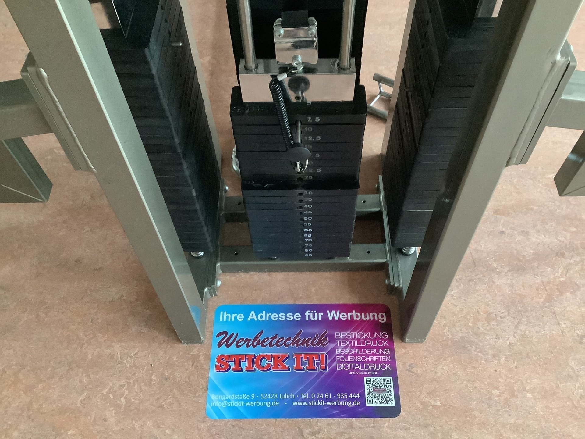 Sponsorenhinweis im Gym der Sekundarschule Jülich Sponsoringinfo im Gym der Sekundarschule Jülich