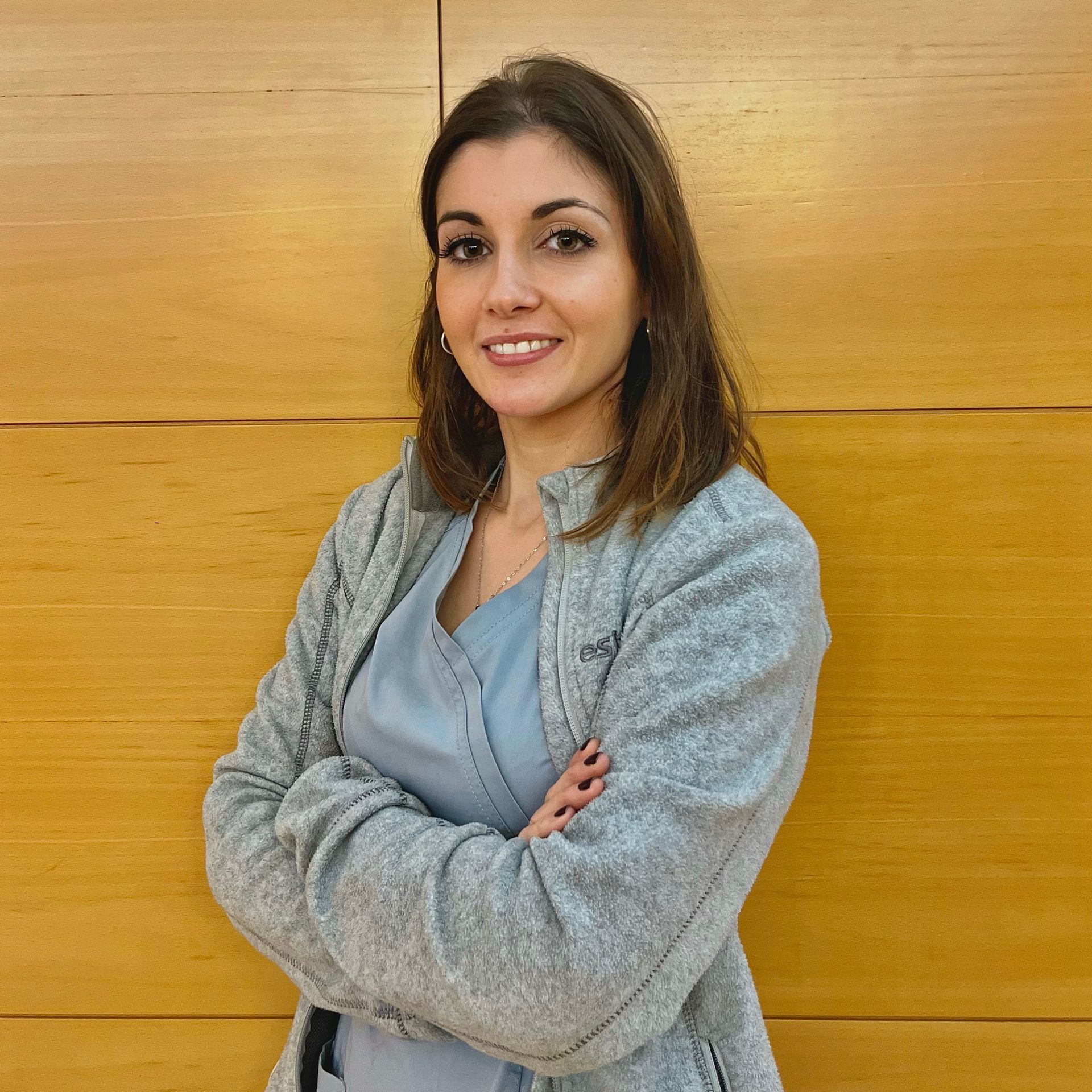 Mireia Campañá es la auxiliar de clínica y mano derecha de los doctores en la clínica Estildental.