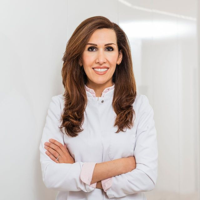 Dr. Cate-Emilia Schwartz Kieferorthopäde nahe Neuss gesucht? Dr. Cate-Emilia Schwartz ist eure Expertin.