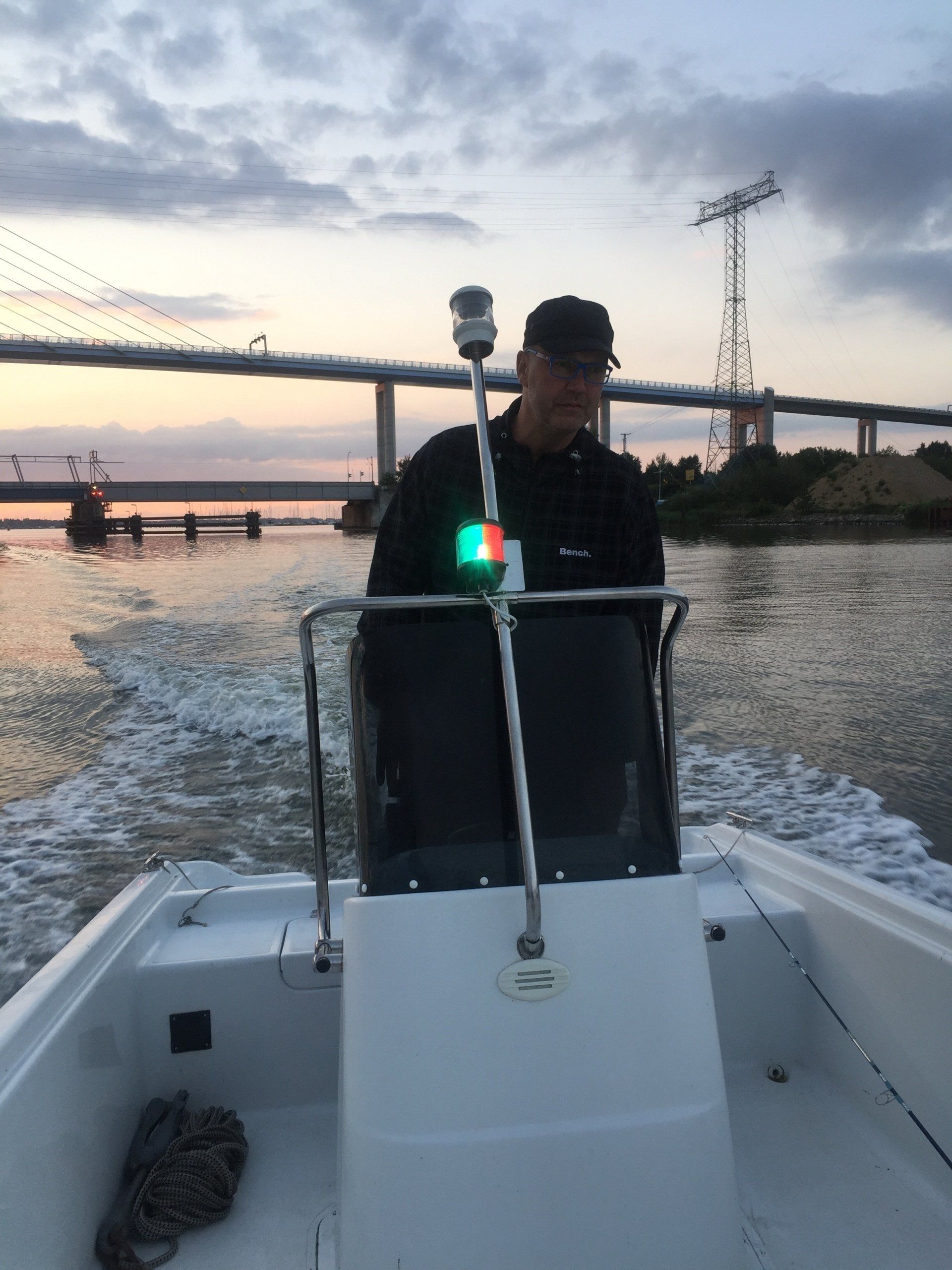 Der Chef Persönlich bei einer Abendfahrt am Steuer.