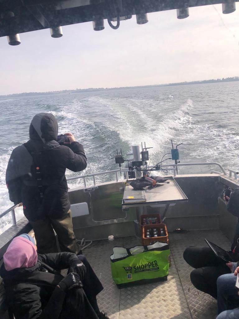 Schnelle fahrt zum Angelplatz mit Blick nach hinten.