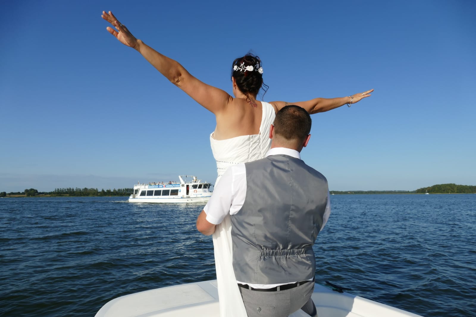 Hochzeitsfoto auf einer unserer Boote hat nicht jeder.