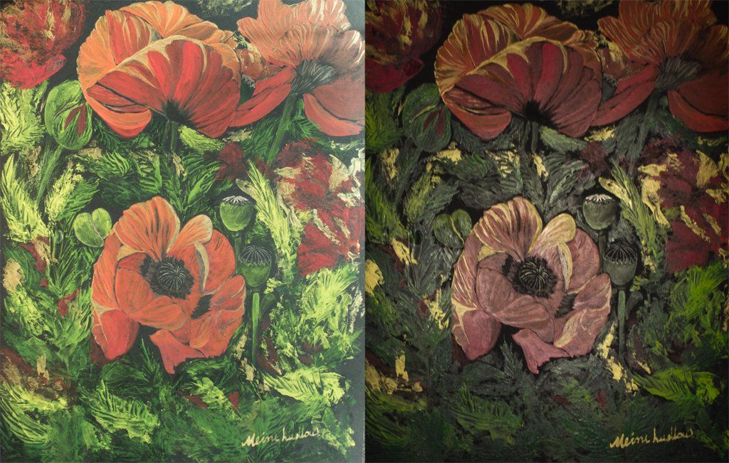 The photographs shows the gold effect highlights and the painting's sheen created by using the impasto gel.