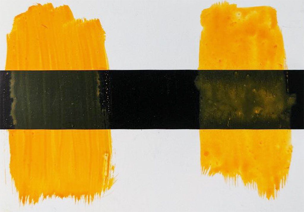 Transparent and opaque versions of the pigment, isoindolinone yellow Transparent and opaque versions of pigment yellow 110