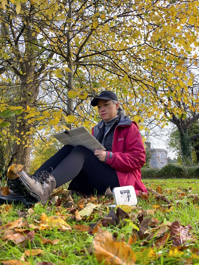 Having a walk in the park or going on a hike can stimulate inspiration for our next painting.  Capturing the autumn colours en plein air with an A J Ludlow Professional Watercolour mini paint set