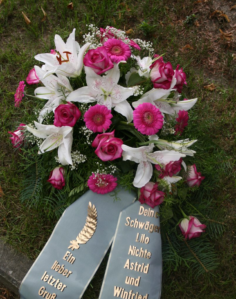 Gebinde in pink-weiß mit Rosen, Lilien und Gerbera Floristik in Seelow, Gebinde, Beisetzung