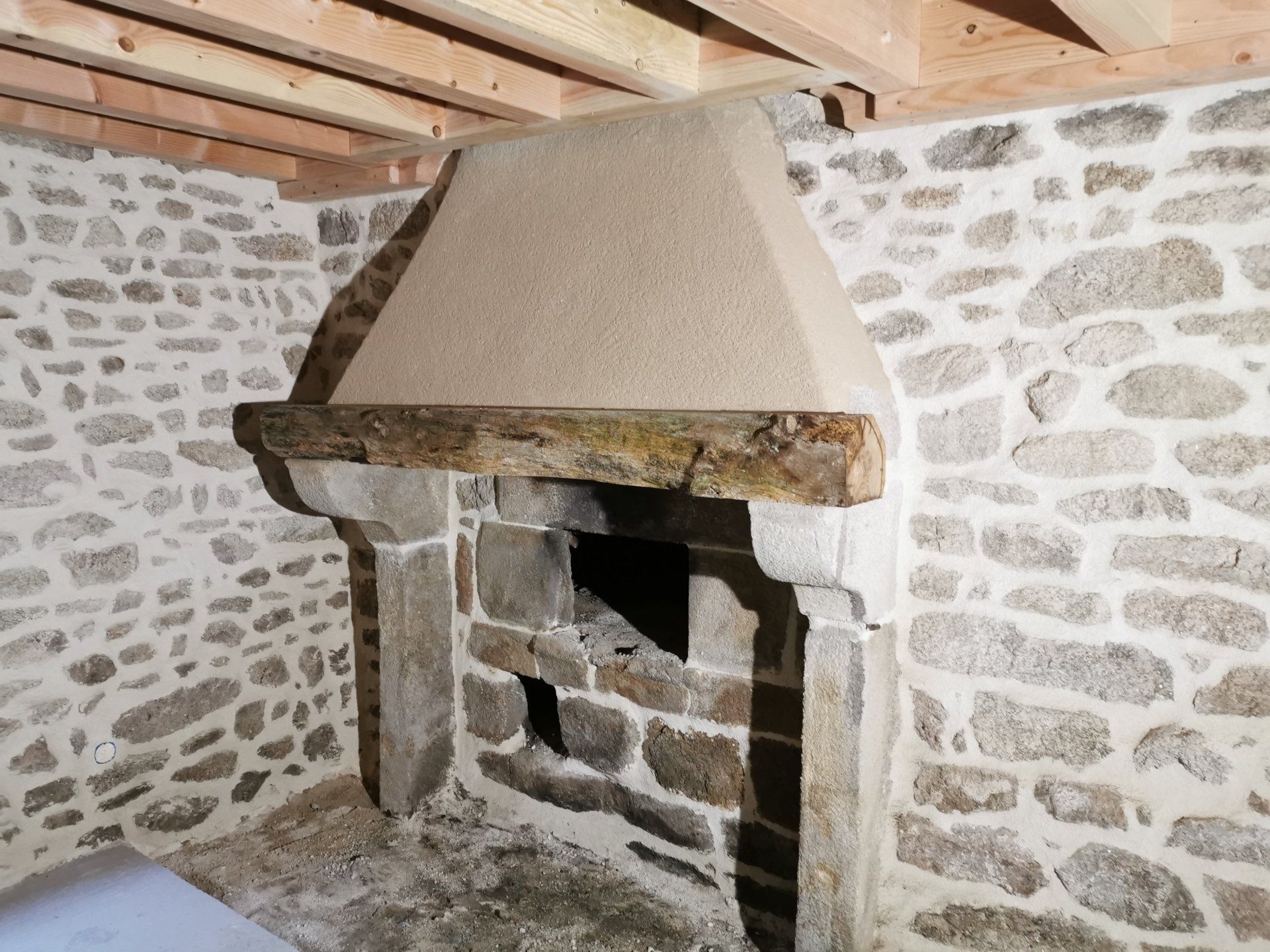 reconstruction d'un four ancien par jacquet maçonnerie