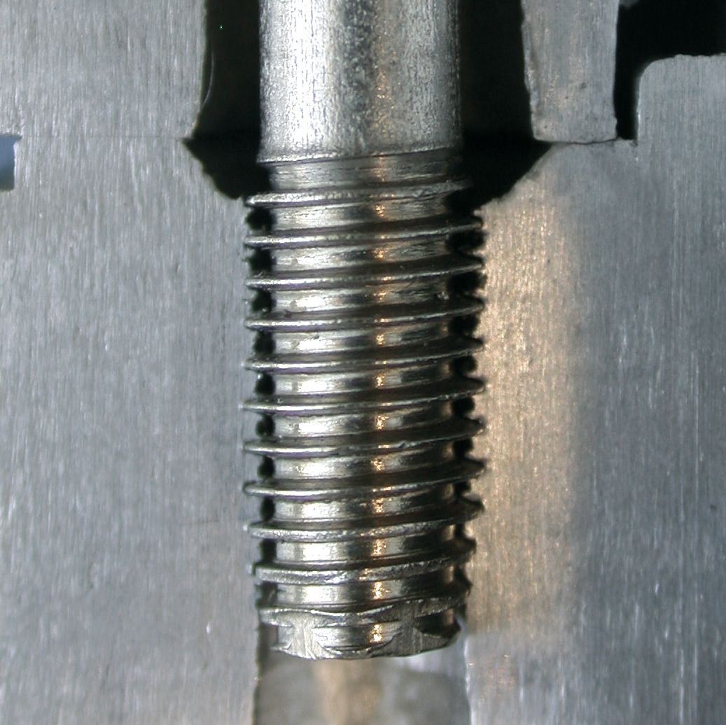 rs-metric close up image of screw