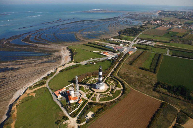 Charente Maritime and its archipelago of islands: The island of Oléron, the Île de Ré, the Île Madame and the Île d'Aix marked by the 4 lighthouses of La Coubre, Cordouan, Chassiron and des Baleines.