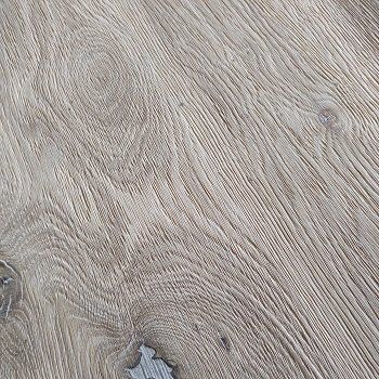 Détail du chêne rustique, bois avec nœuds et caractère pour meubles de ferme