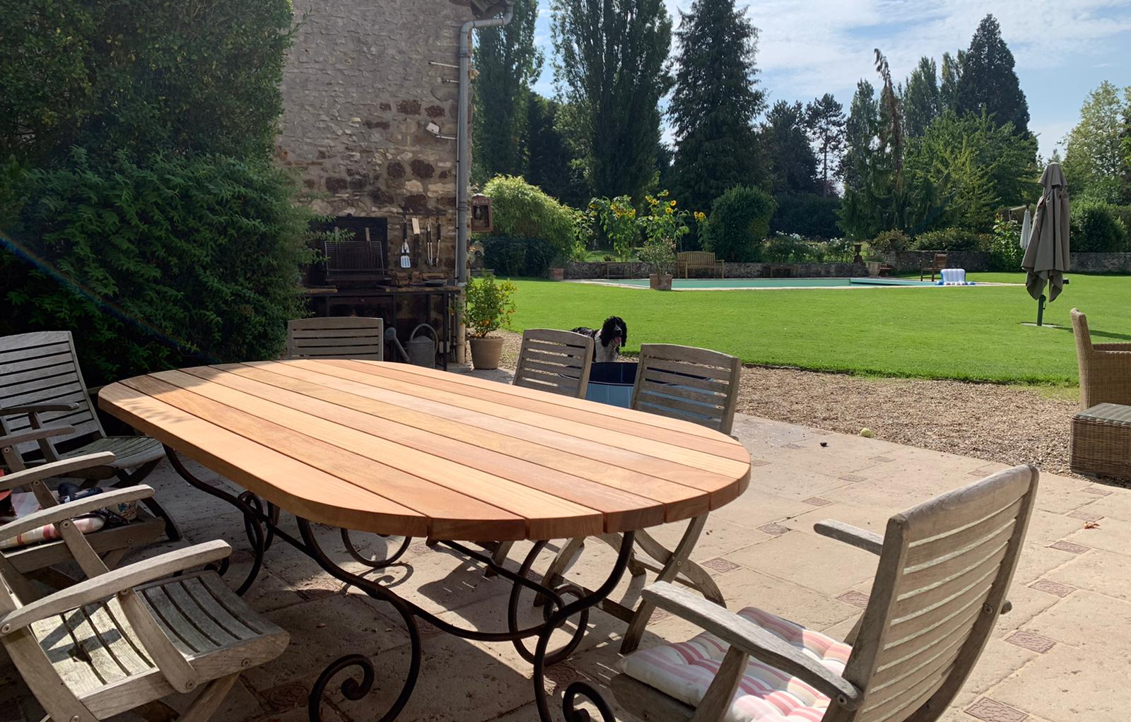 Table de jardin bois exotique