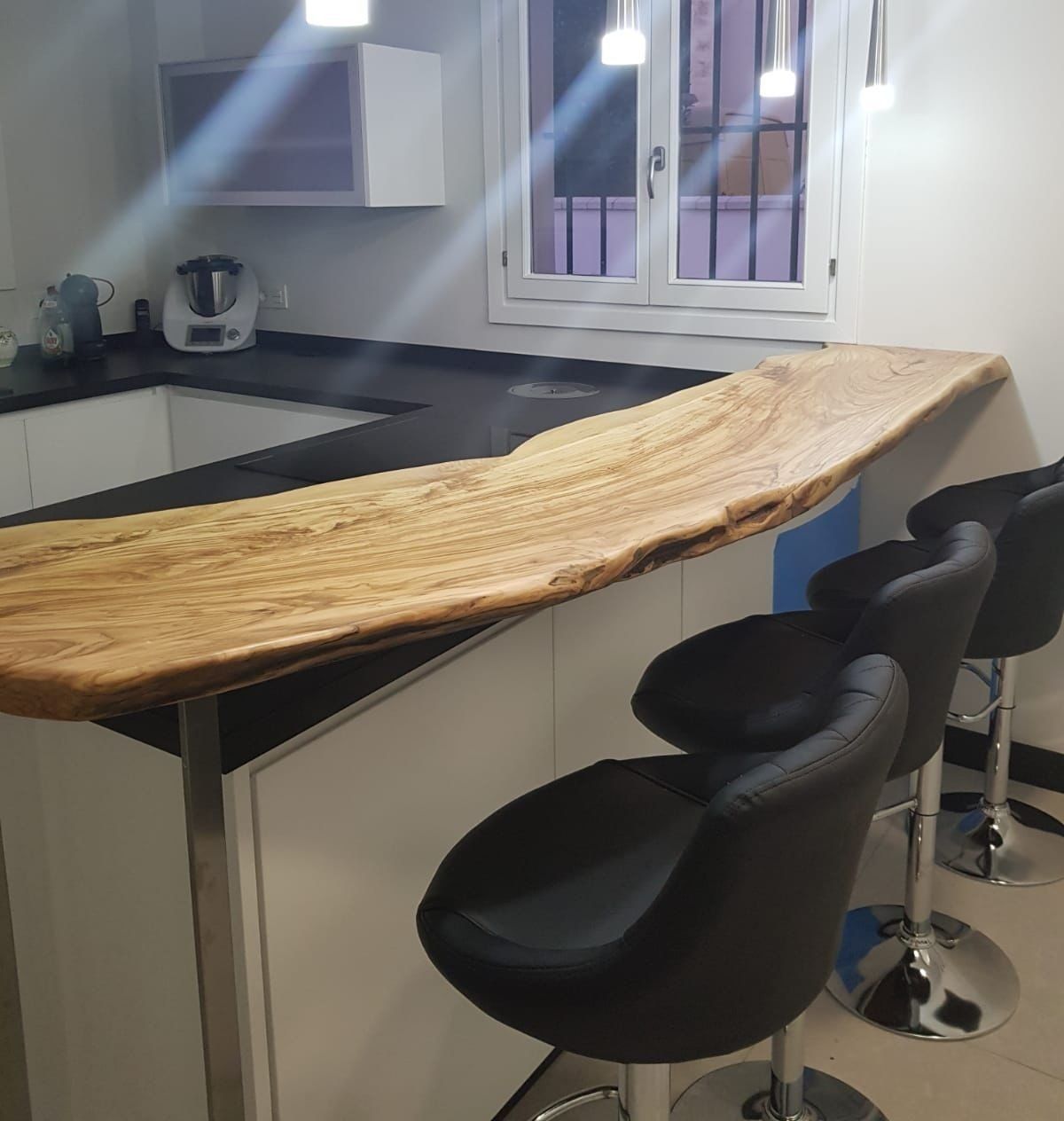 Dessus de bar, passe-plat en bois d'olivier