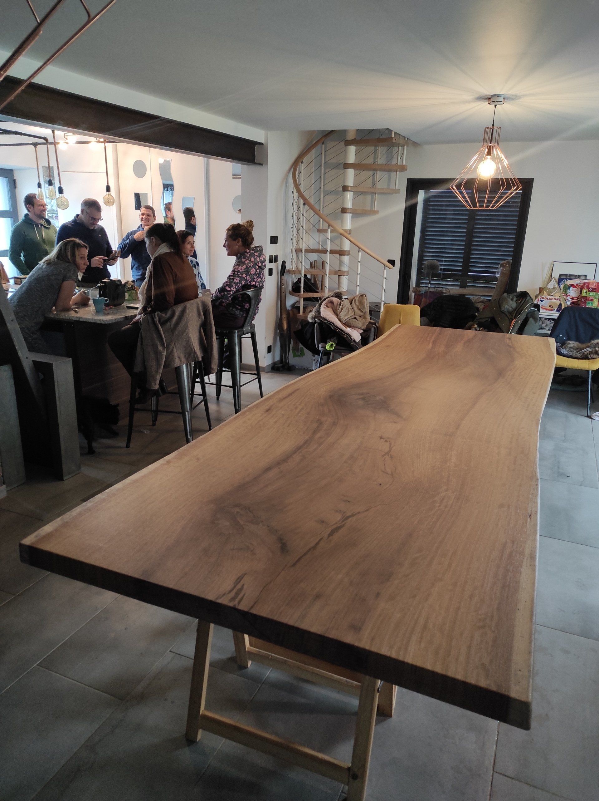 Grande table bois 14 personnes