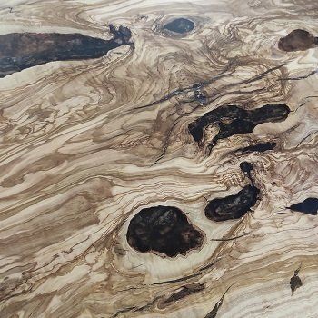 Planche d'olivier avec veinage unique, pour meubles ultra décoratifs