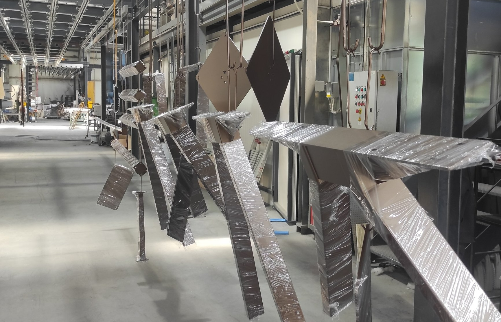 Pieds de table en métal, sortis de thermolaquage