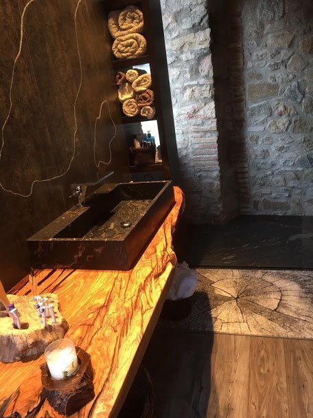 Plan bois pour vasque de sdb en olivier massif