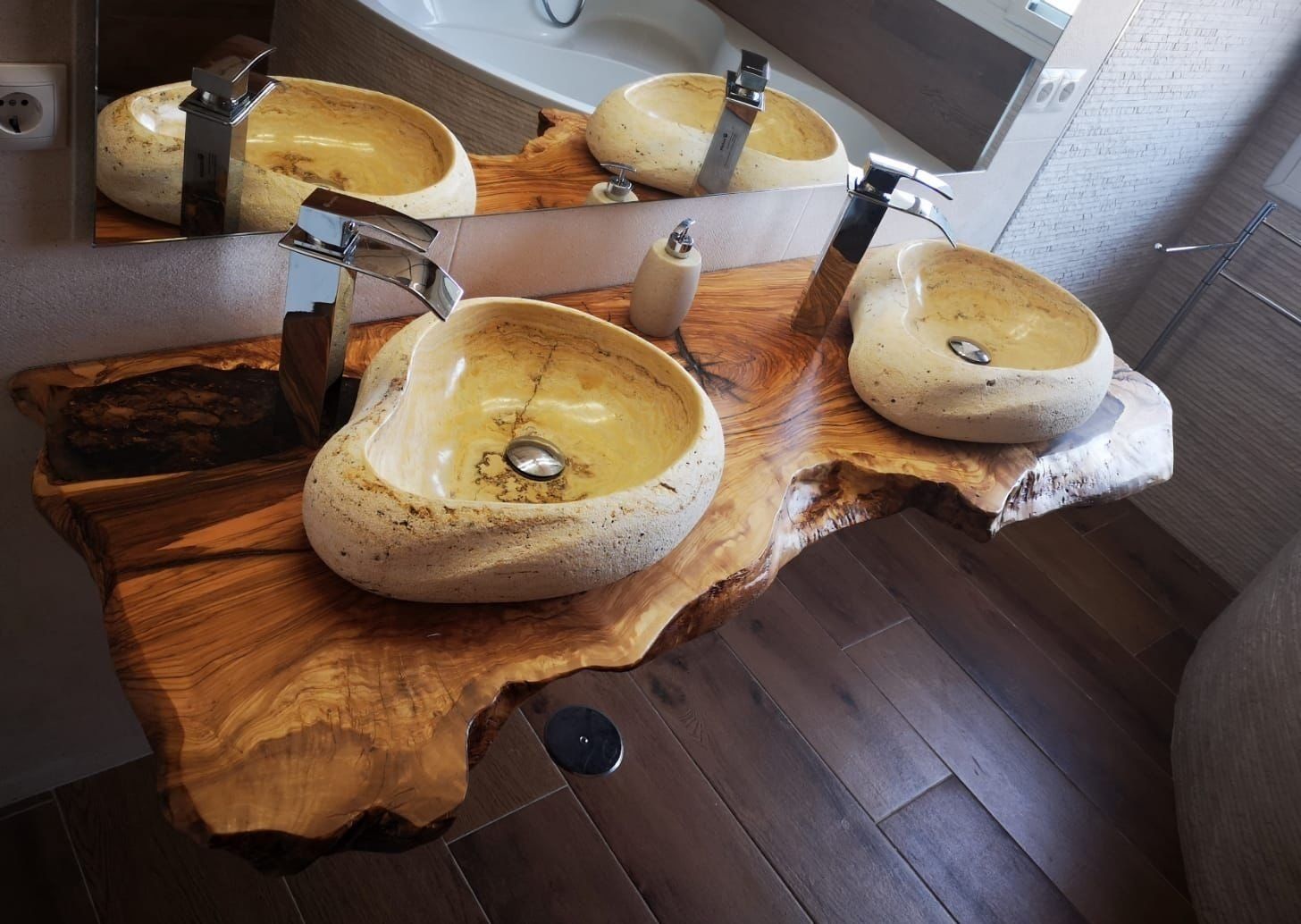 Plan vasque en bois exotique