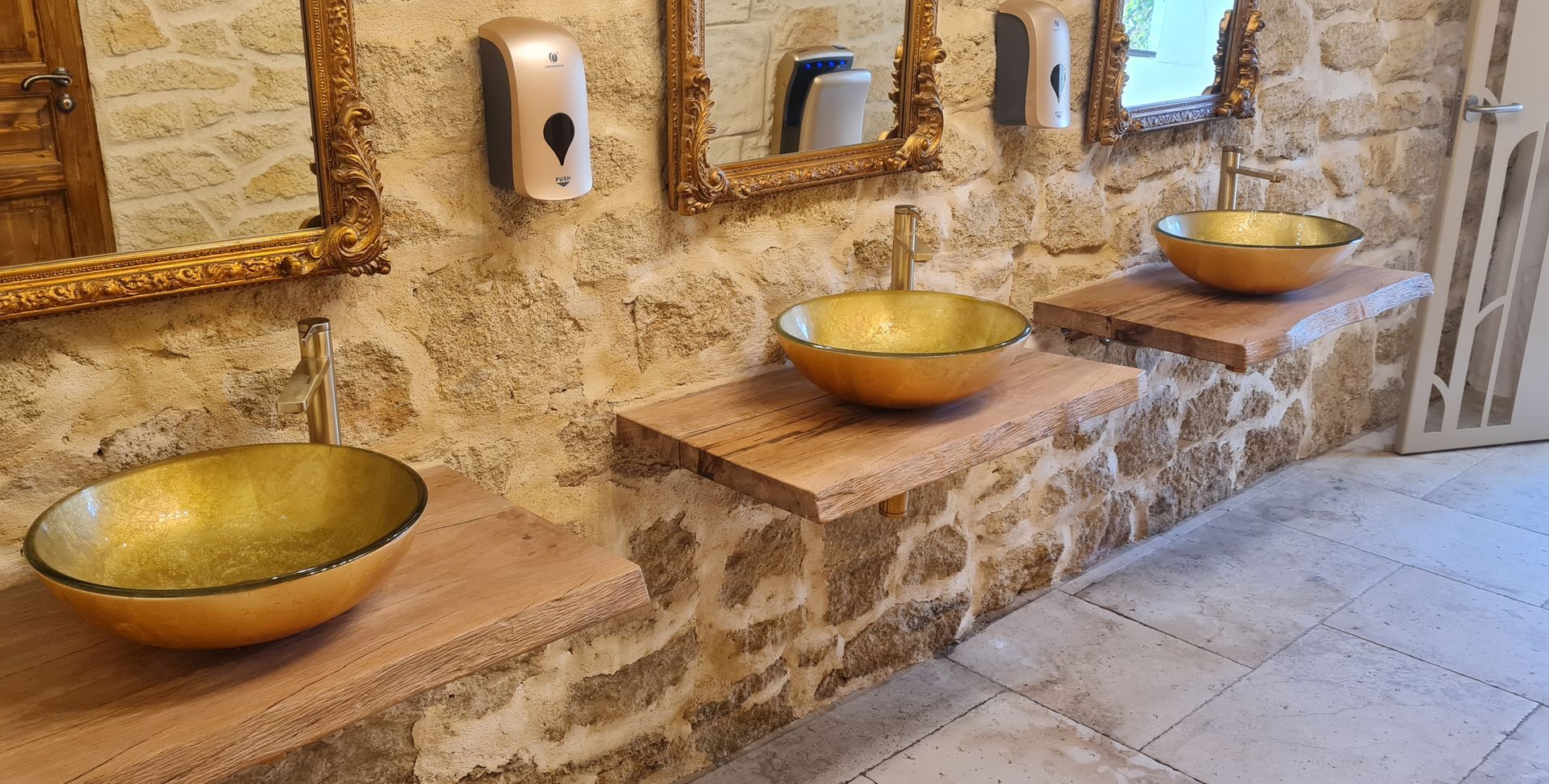 Plans vasques en bois de luxe suspendus