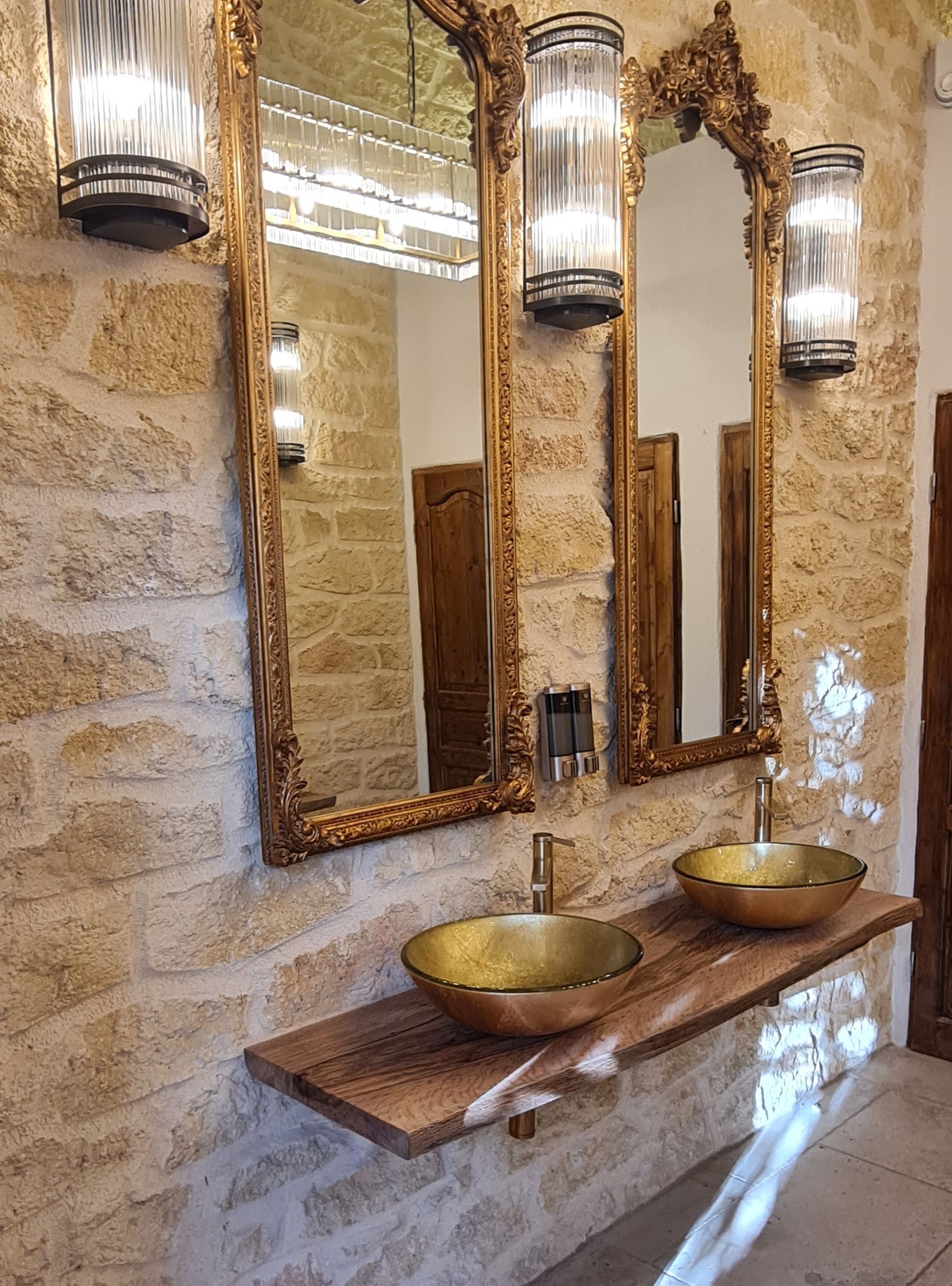 Plan vasque haut de gamme en bois