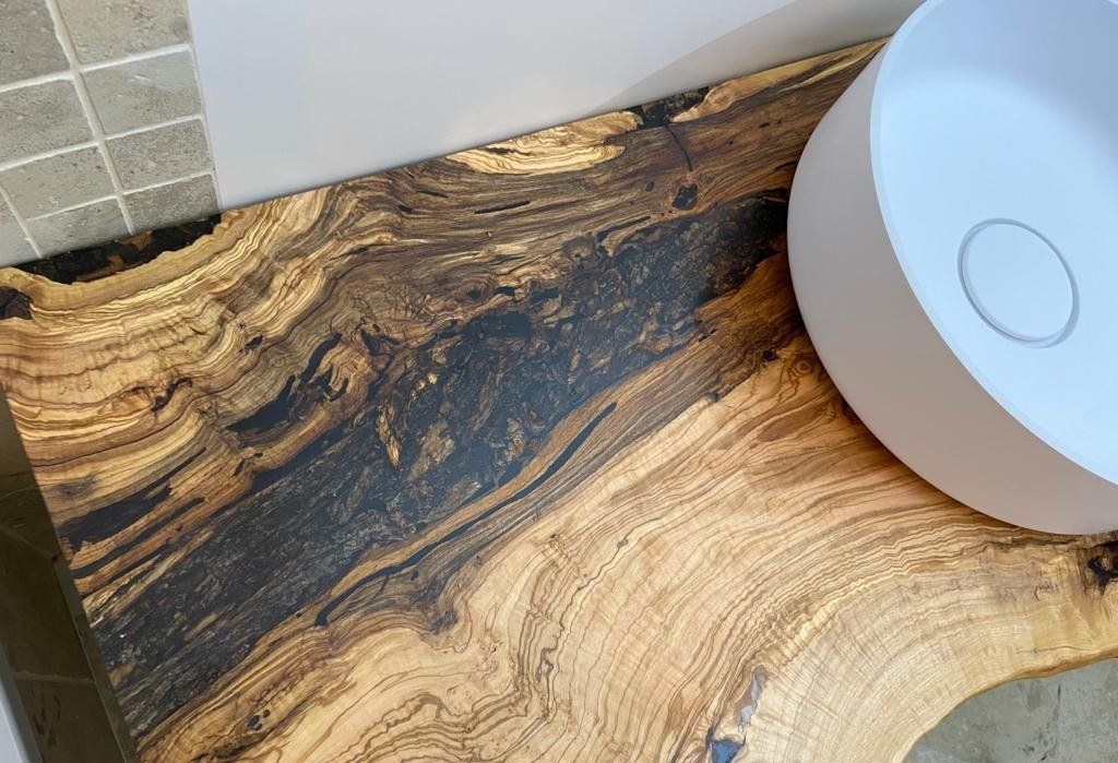 Plan vasque bois brut suspendu