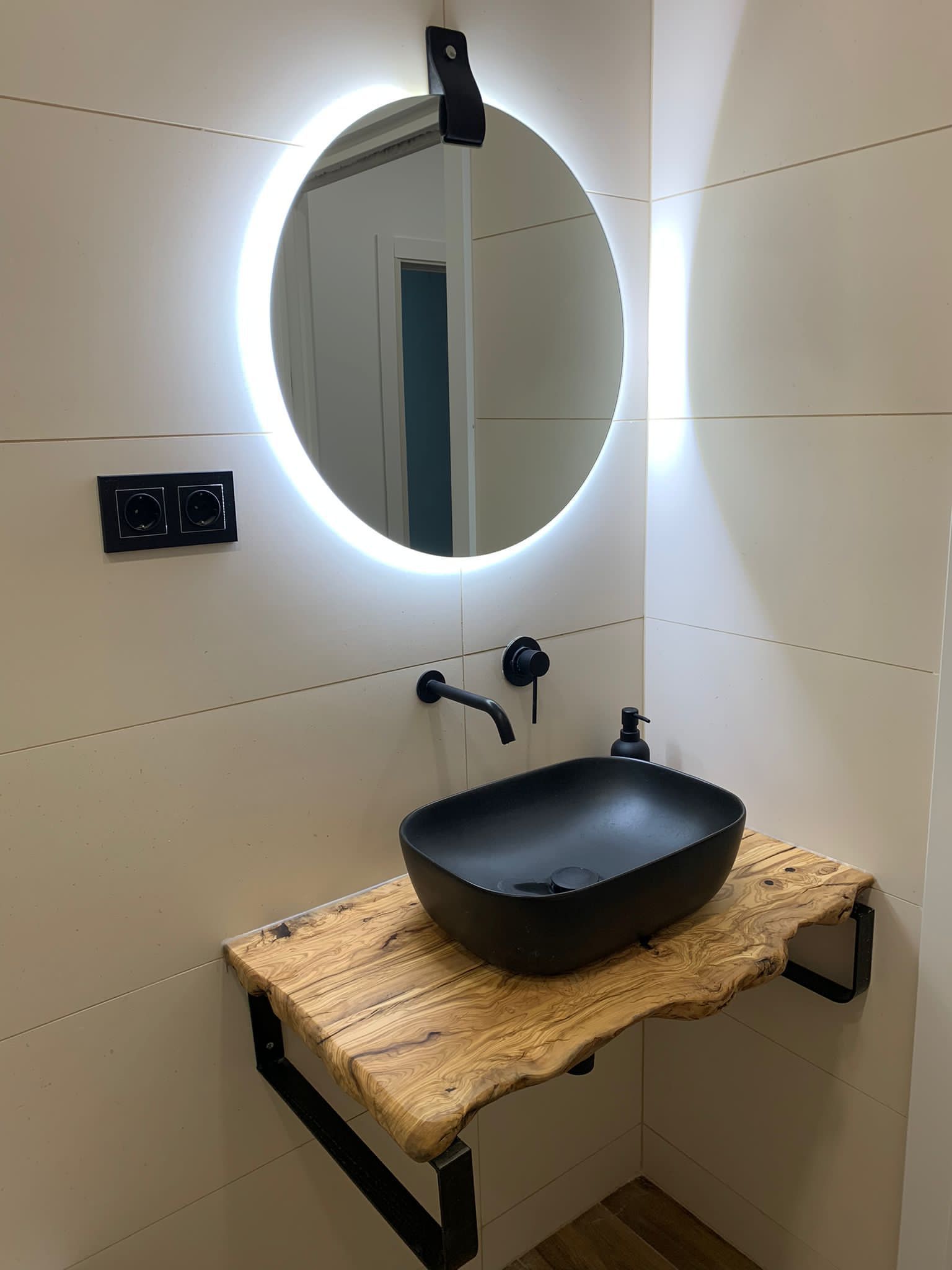 Plan vasque superposé en bois