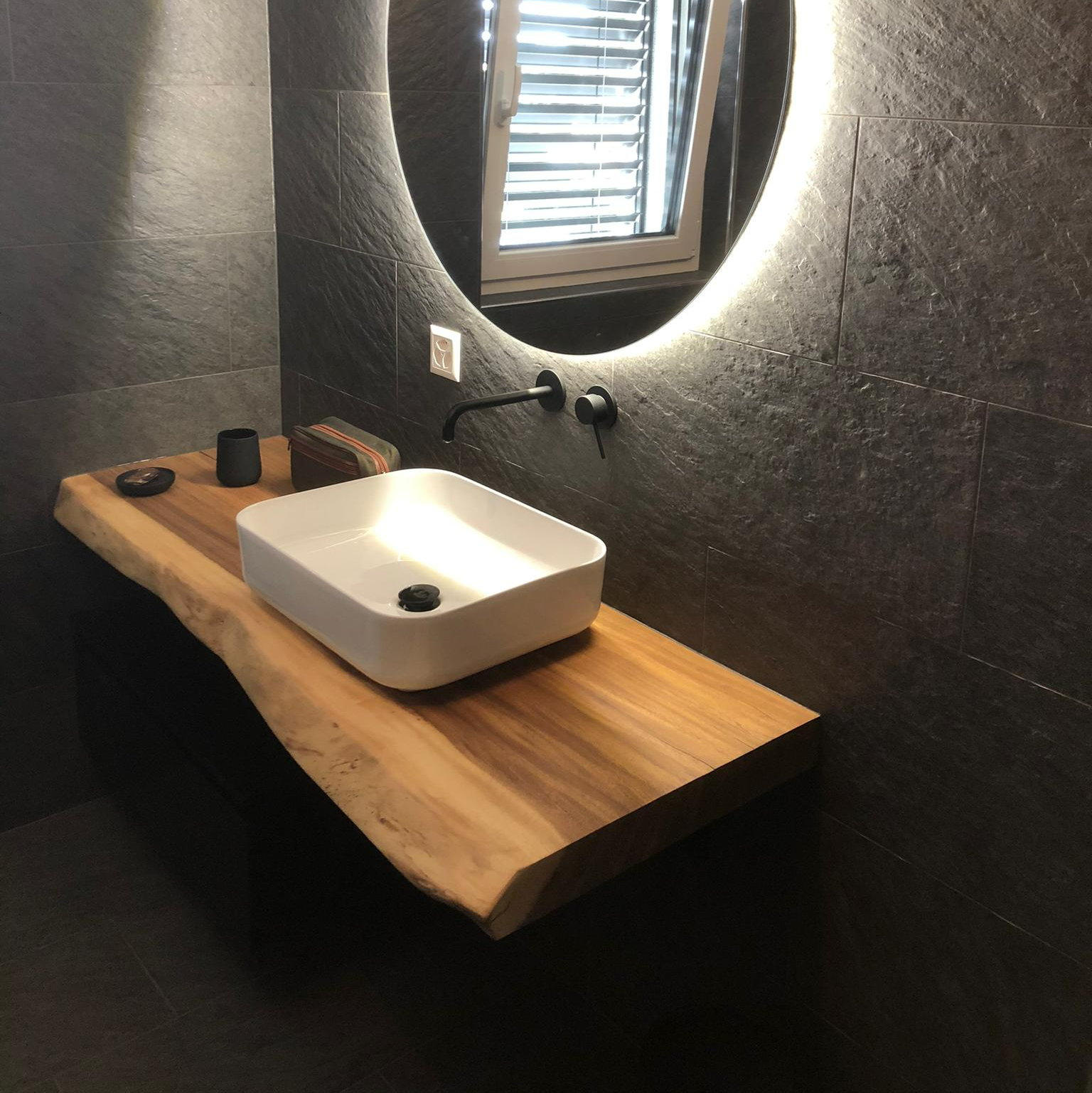 Plan de travail en bois brut