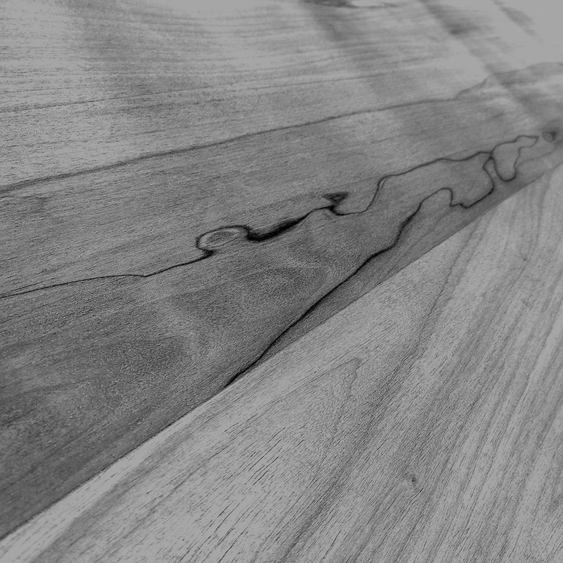 Tables en bois brûlé sur mesure