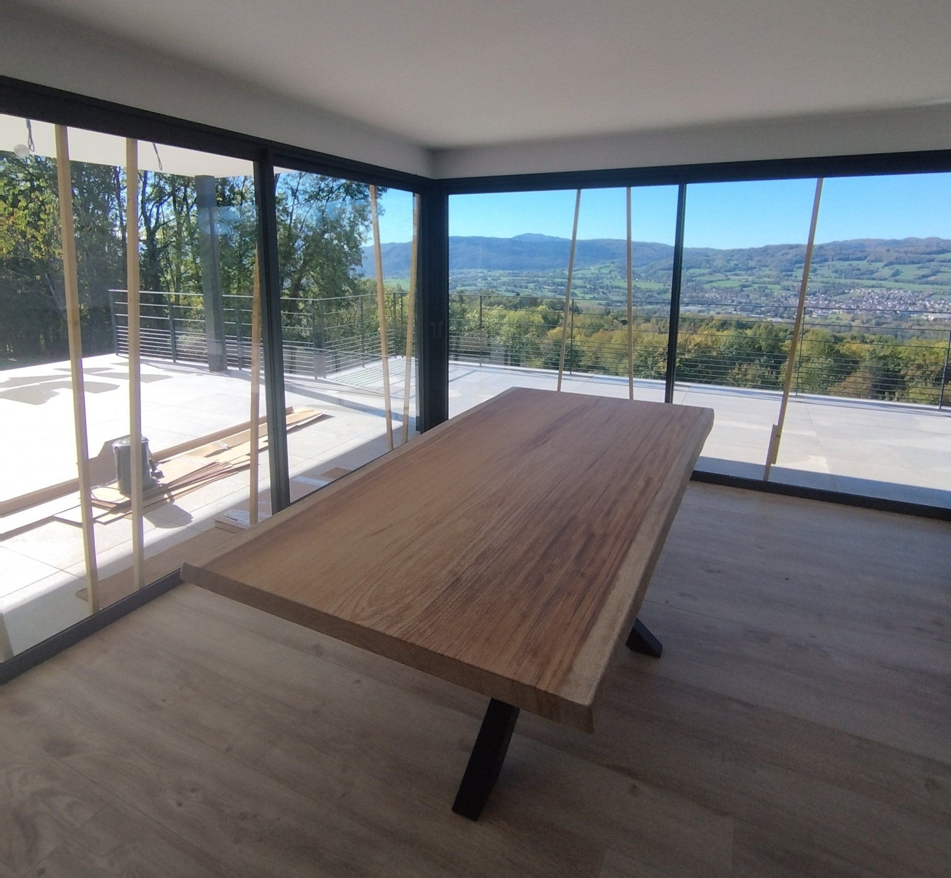 Plateau de table en bois exotique