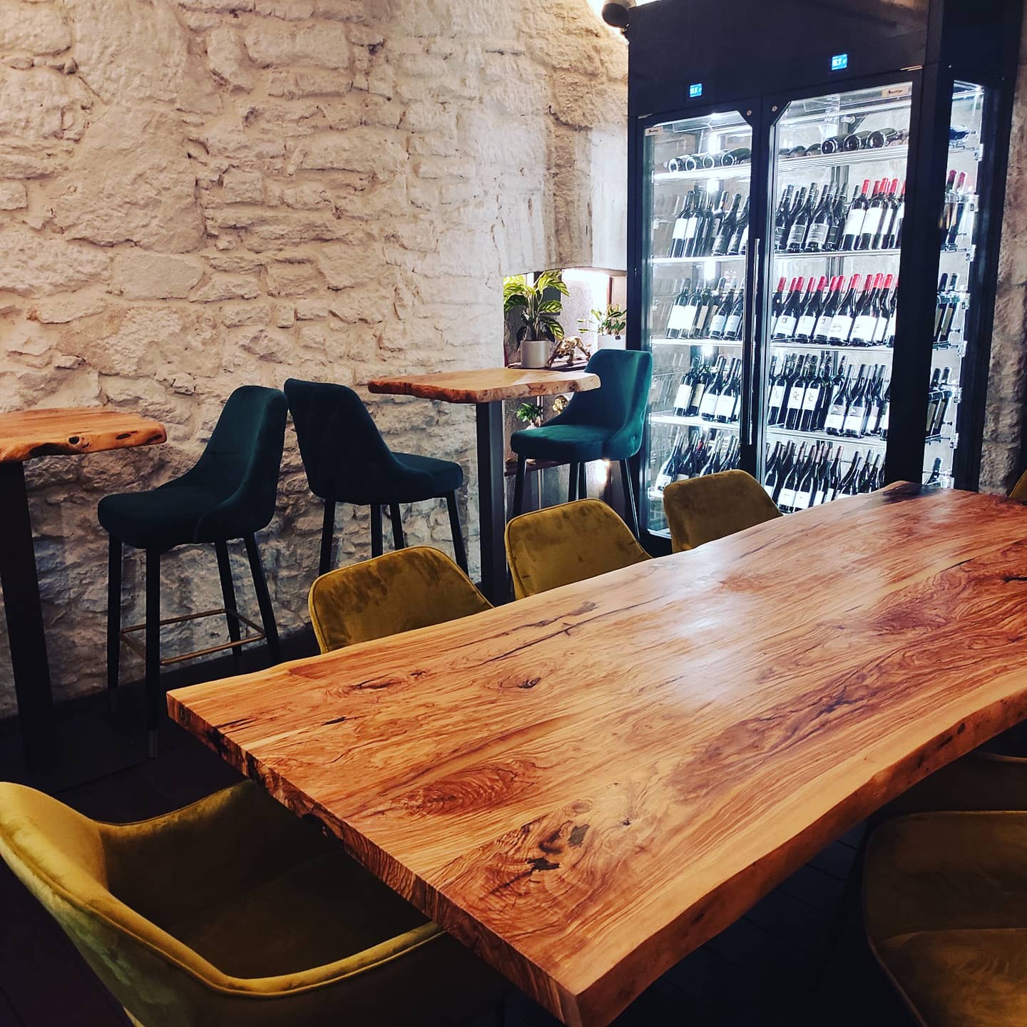 Table bois avec plein de veines