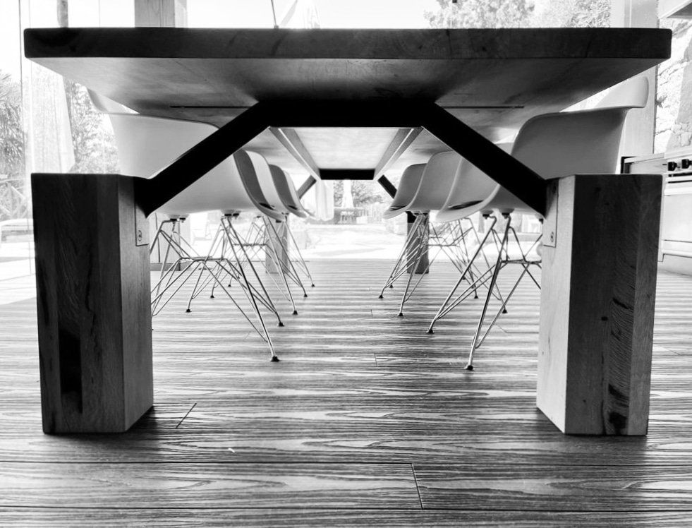 Table bois haut de gamme. Le sur mesure intégral par FLO TRADING