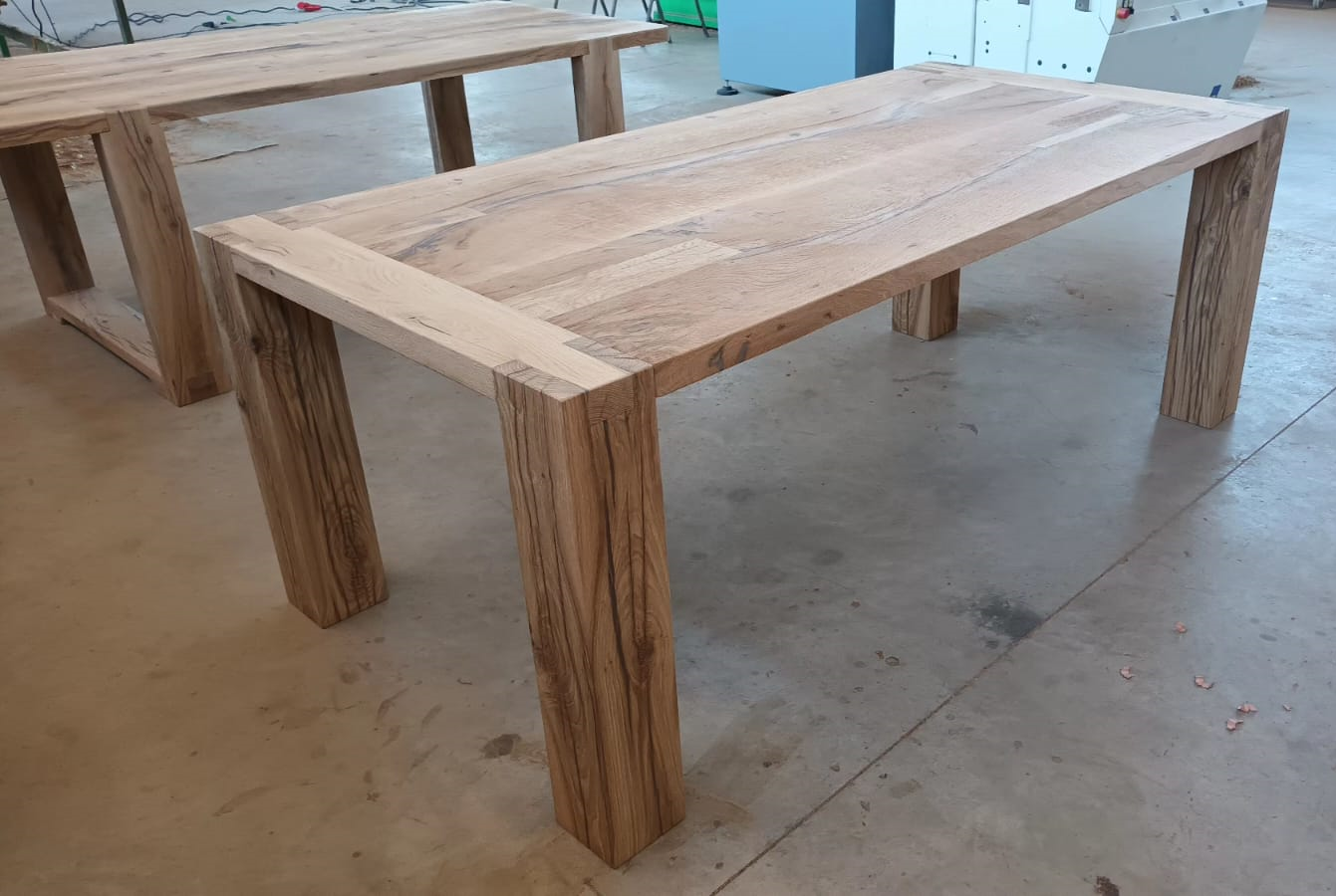 Table chêne entièrement en bois