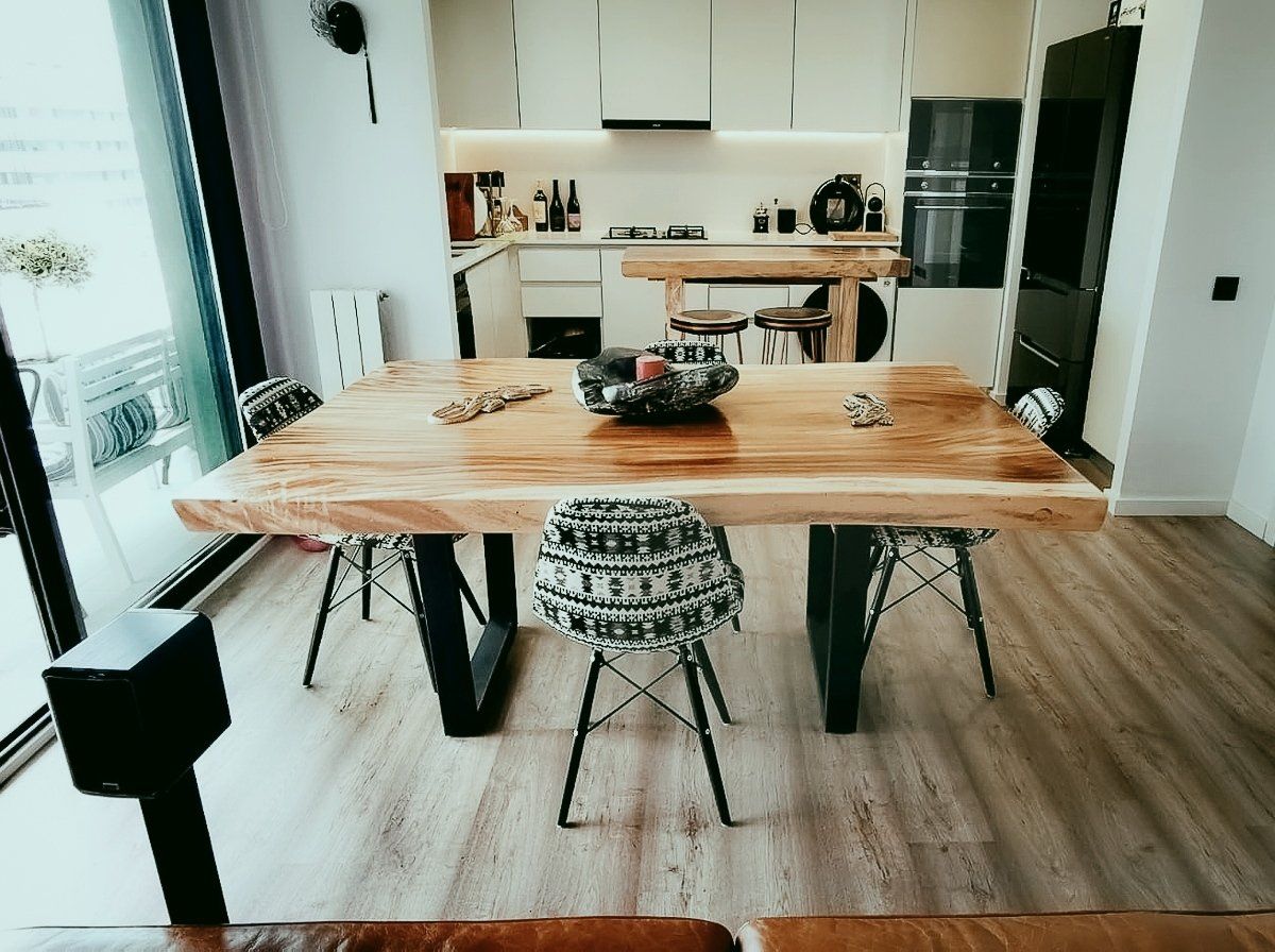 Plateau de table bois exotique bien veiné