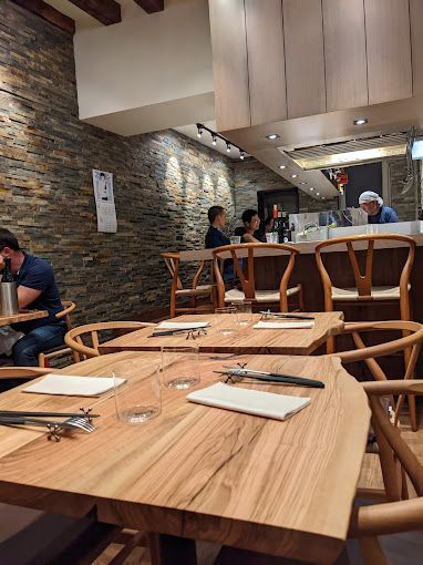 Table de restaurant en olivier