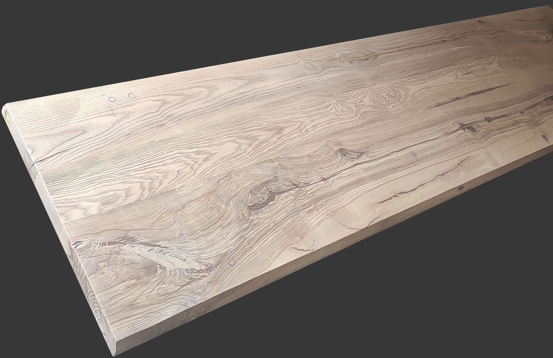 Plateau de table en frêne olivier massif