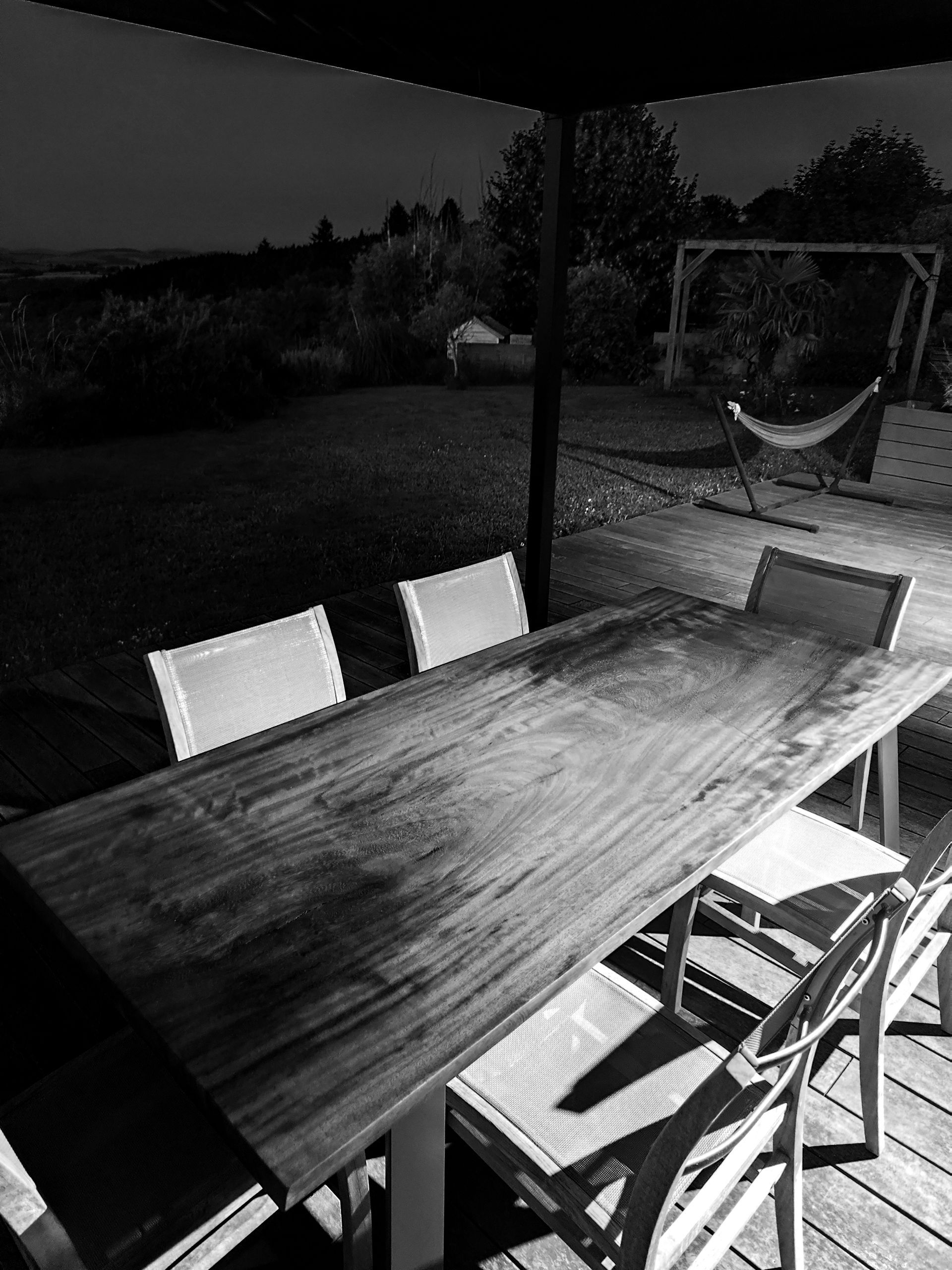 Table extérieure tronc d'arbre