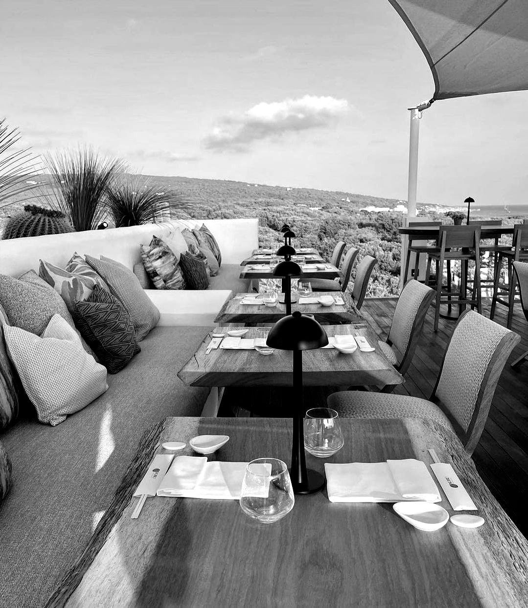 Plateaux de table sur mesure bords naturels
