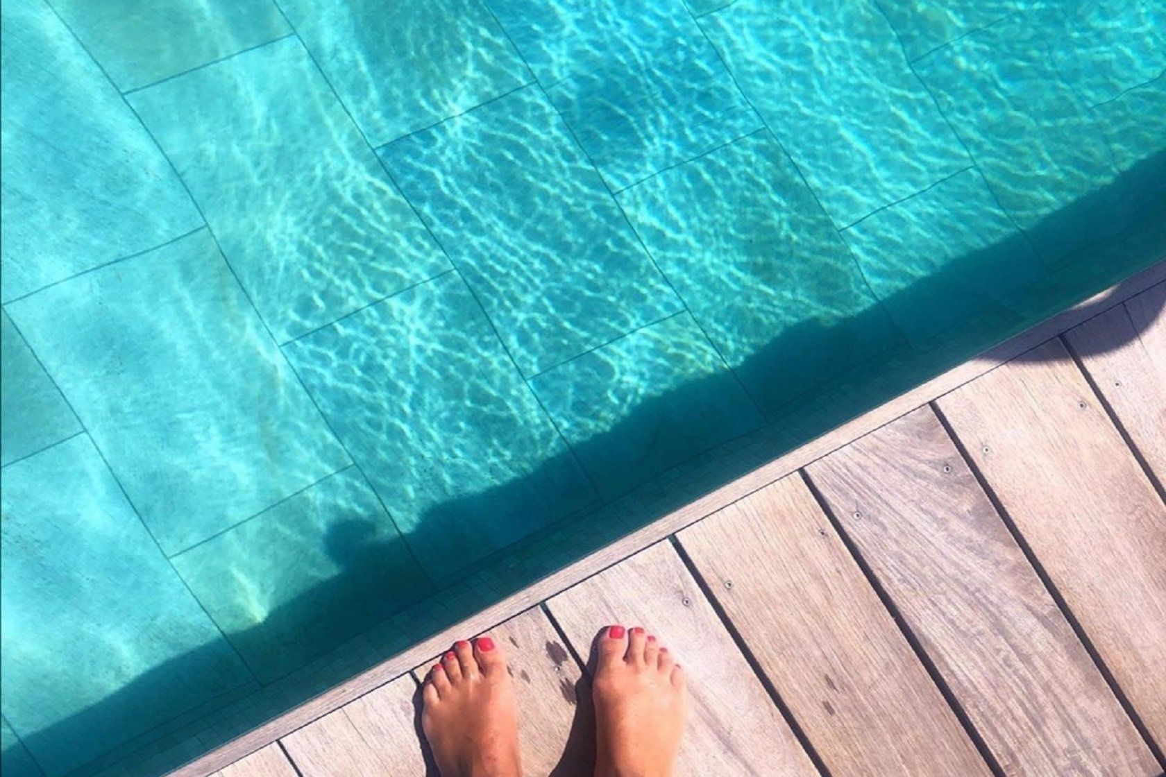 Terrasse et sa pergola en bois exotique massif sur mesure - Aménagement extérieur en bois