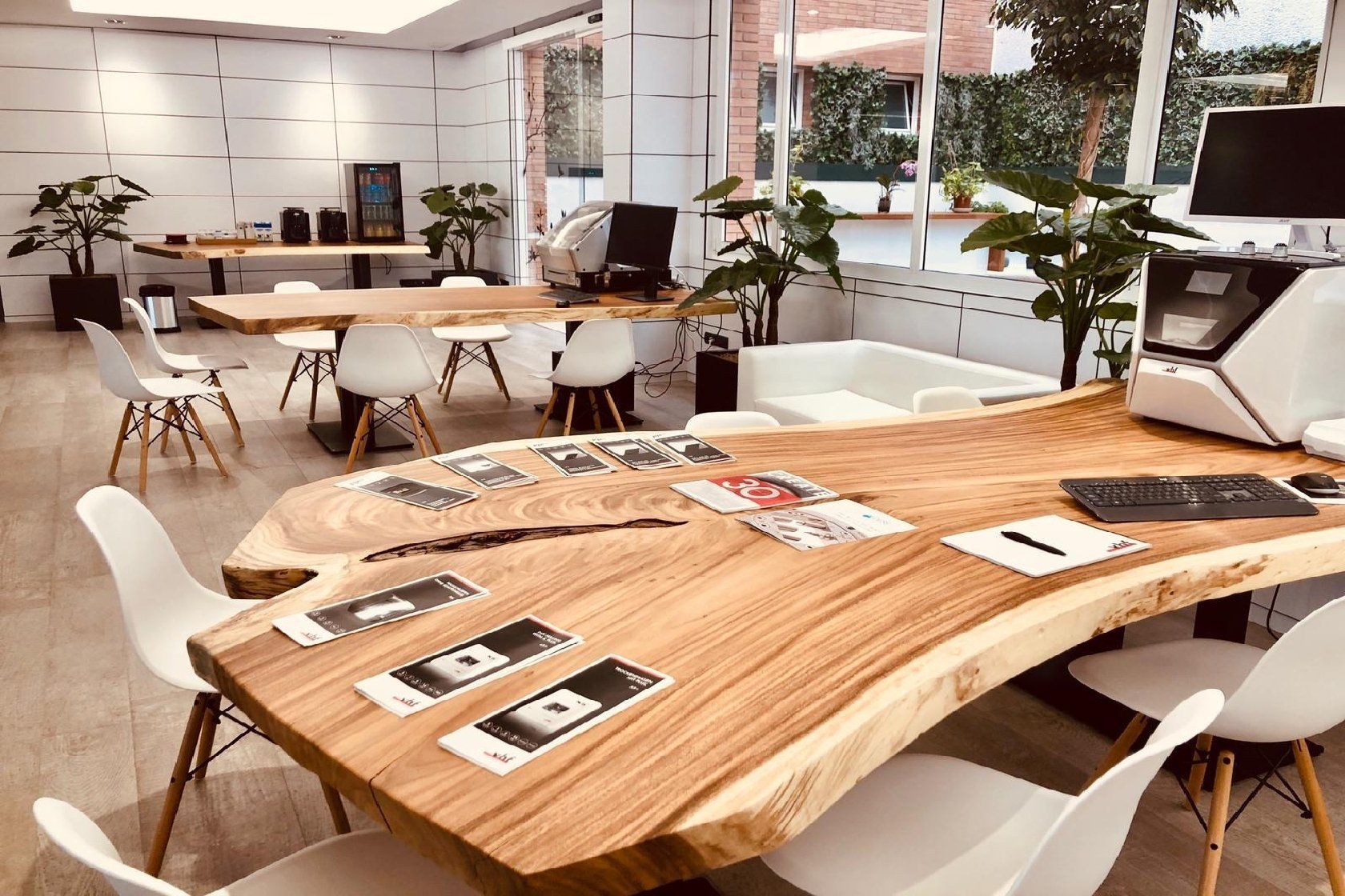 Table live edge sur mesure - création artisanale