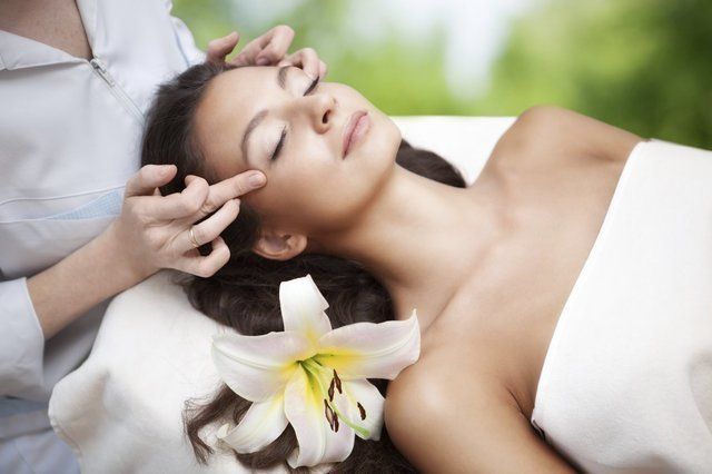 Rückenmassage ✅ Biophotonen-Lichtherapie
✅ Infrarot-Tiefenwärme
✅ pulsierende Magnetfeldtherapie
✅ negative Ionen
✅ Heilsteinwirkung
✅ Schumann-Resonanz