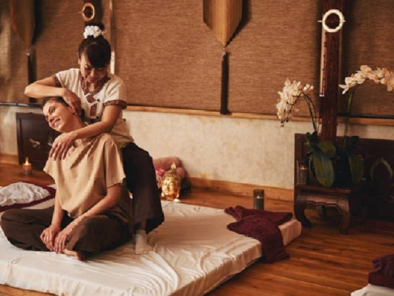 Dehnen der Nackenmuskulatur Druckpunktmassage