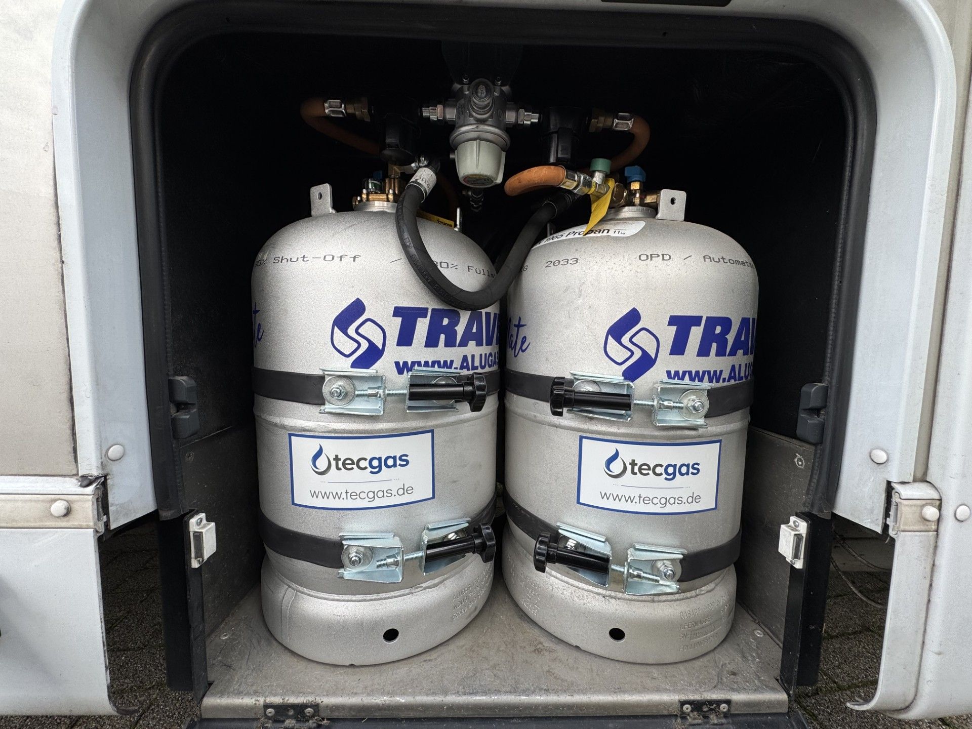 33,3 Liter Travel Mate in Gaskasten bei einem Carado T-4591 verbaut.