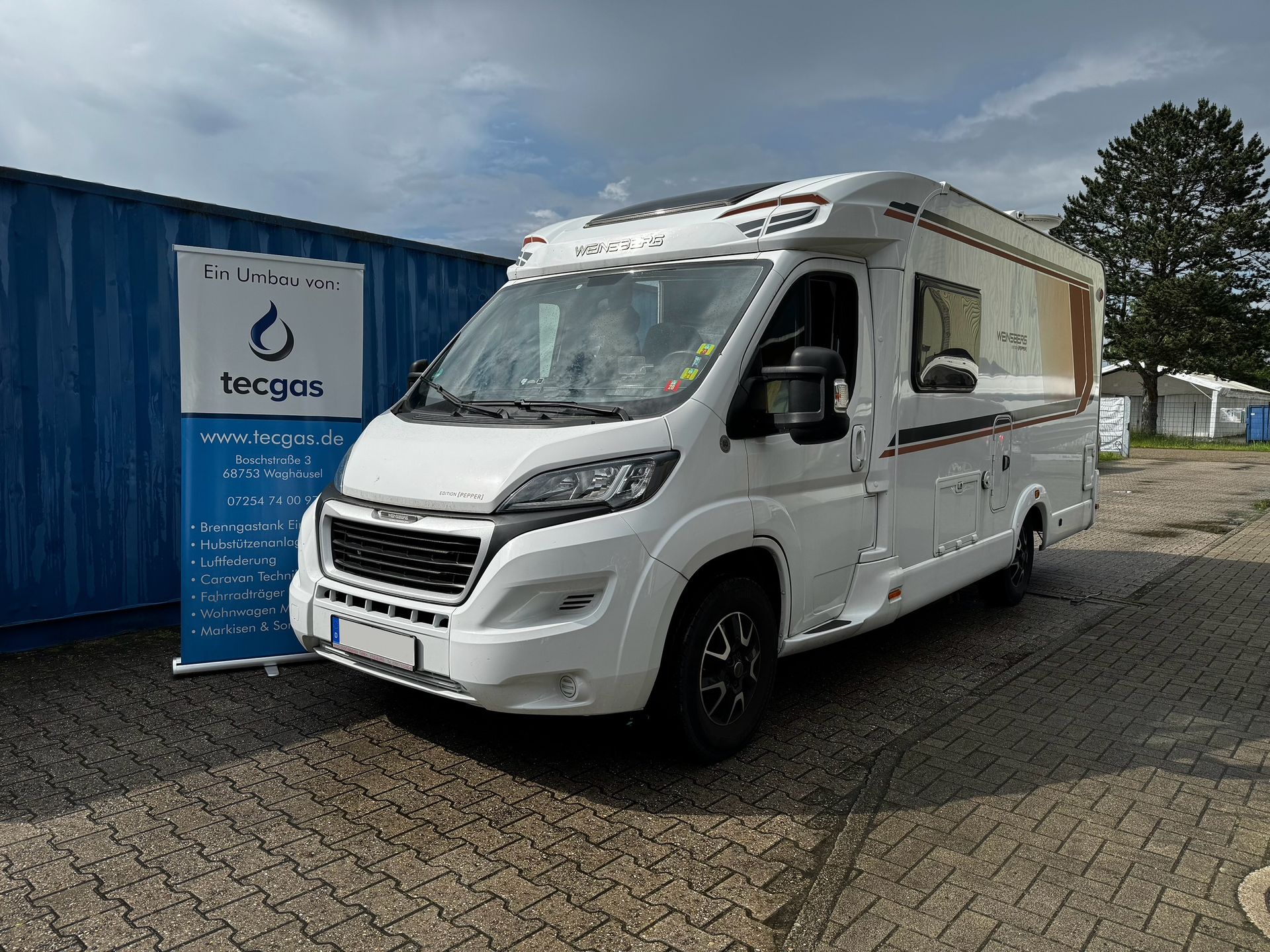 Weinsberg CaraCompact Wohnmobil mit Brenngastank von Tecgas.
