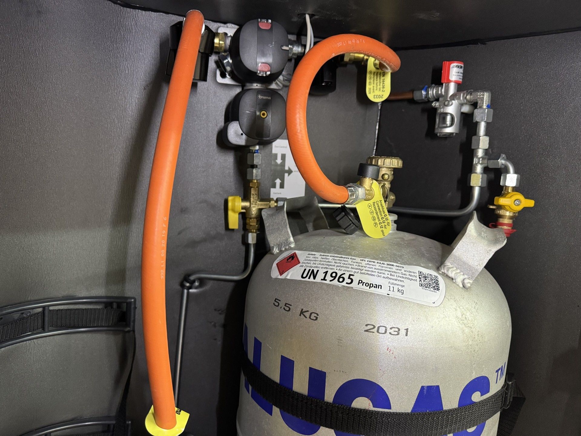 Gaskasten mit Gas Umschaltventil