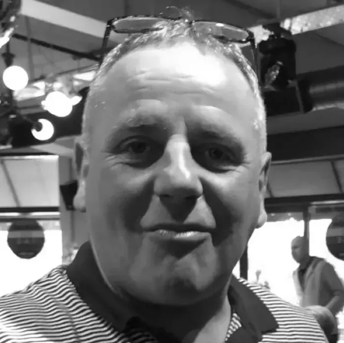 social media ads targeting local customers