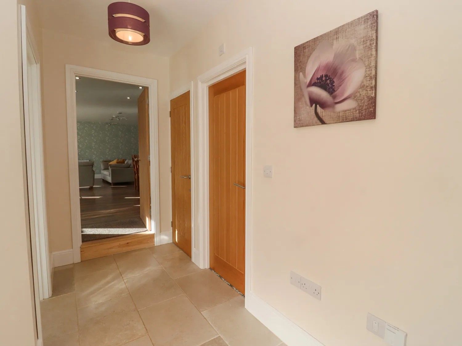 Robins Rest is our large holiday home offering spacious and comfortable living for up to 8 people across four bedrooms plus an infant and a dog. Contact 01989 720672 for more details.