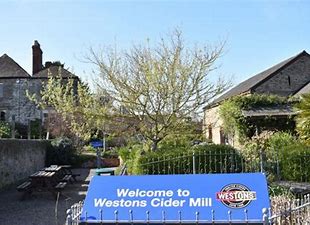 Local attractions. Call : 01989 720672 or 07568 940408, email: info@haywoodfarm.co.uk