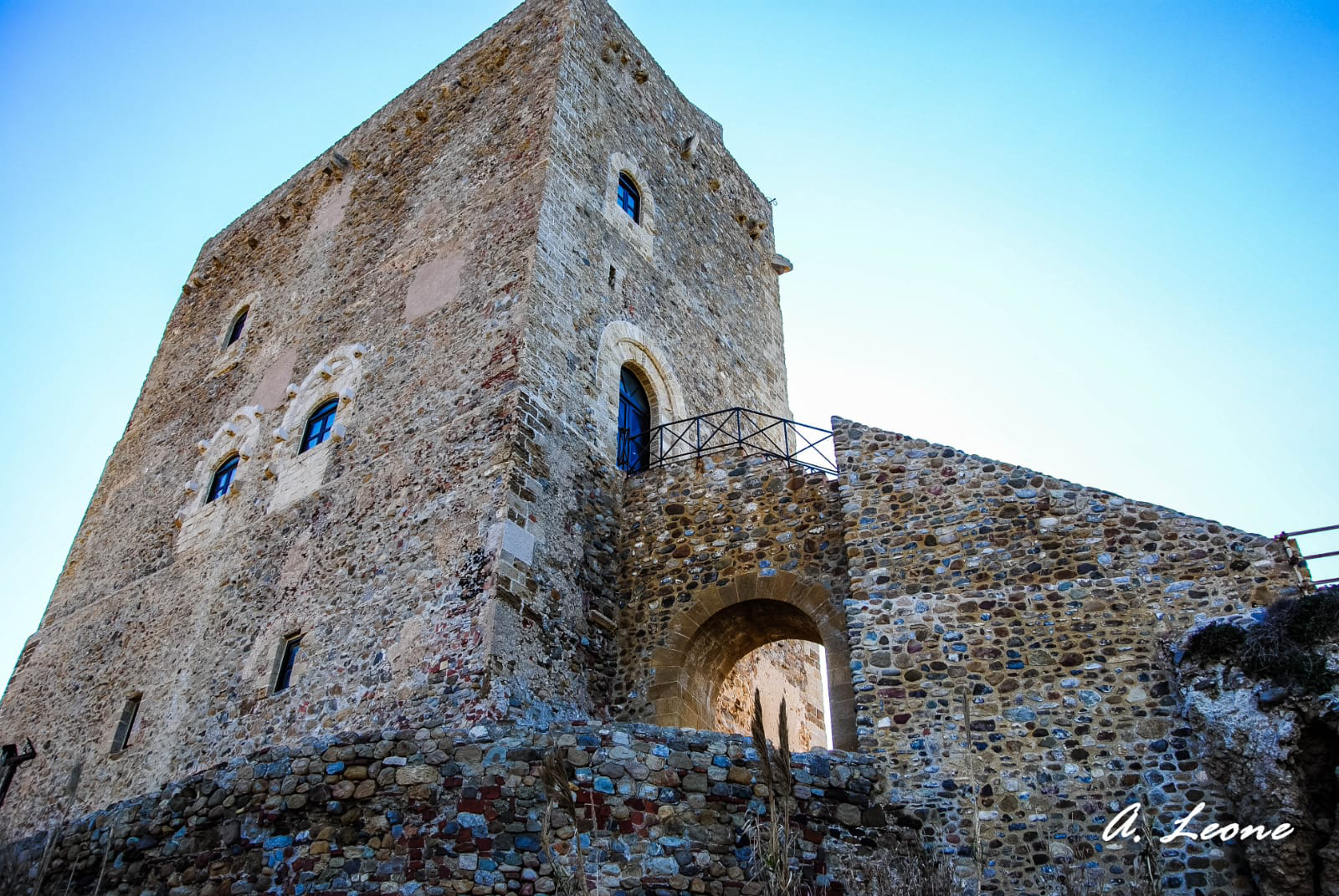 castello di Roccella residenza dei Moncada di Monforte