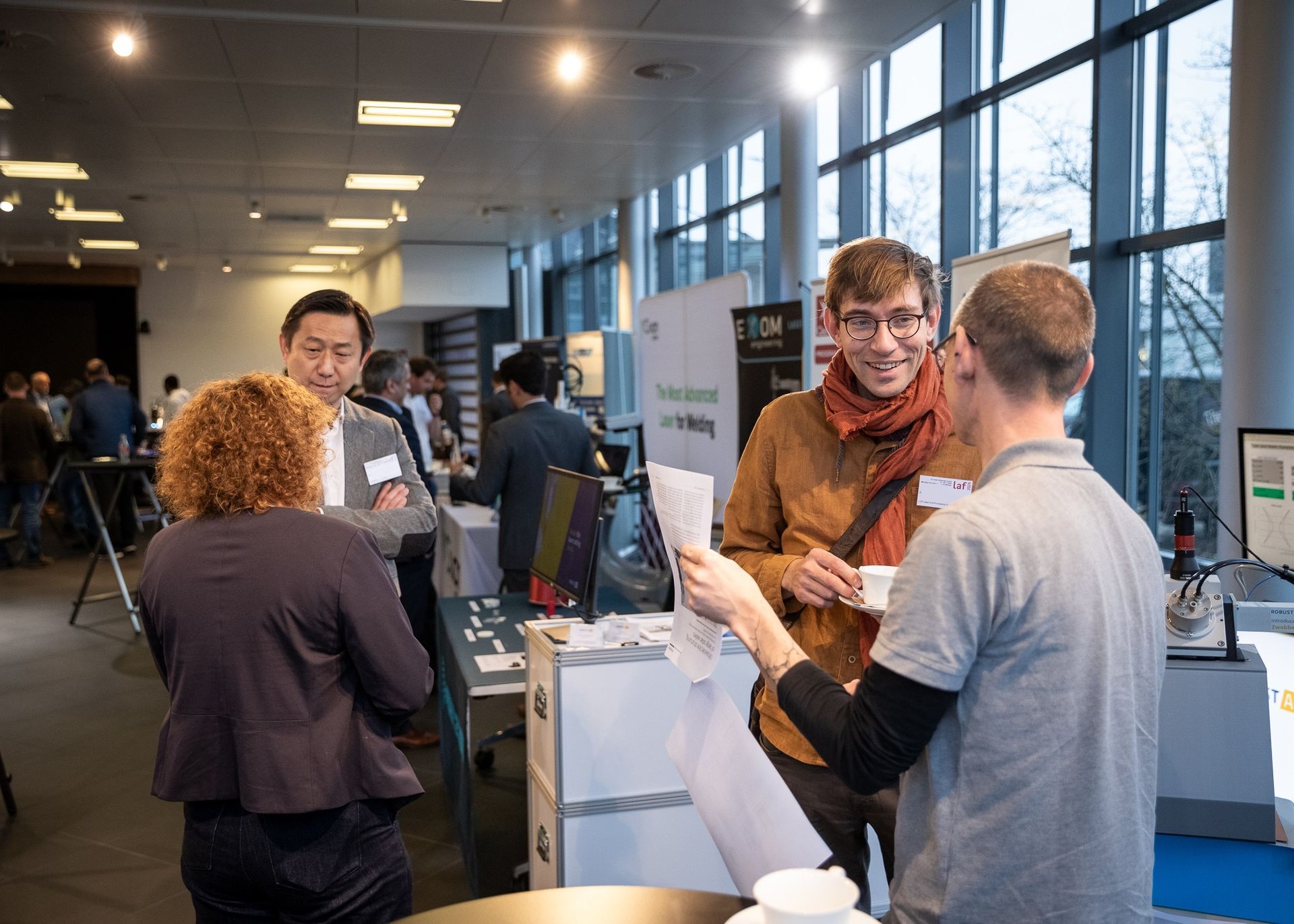 Personen im Gespräch